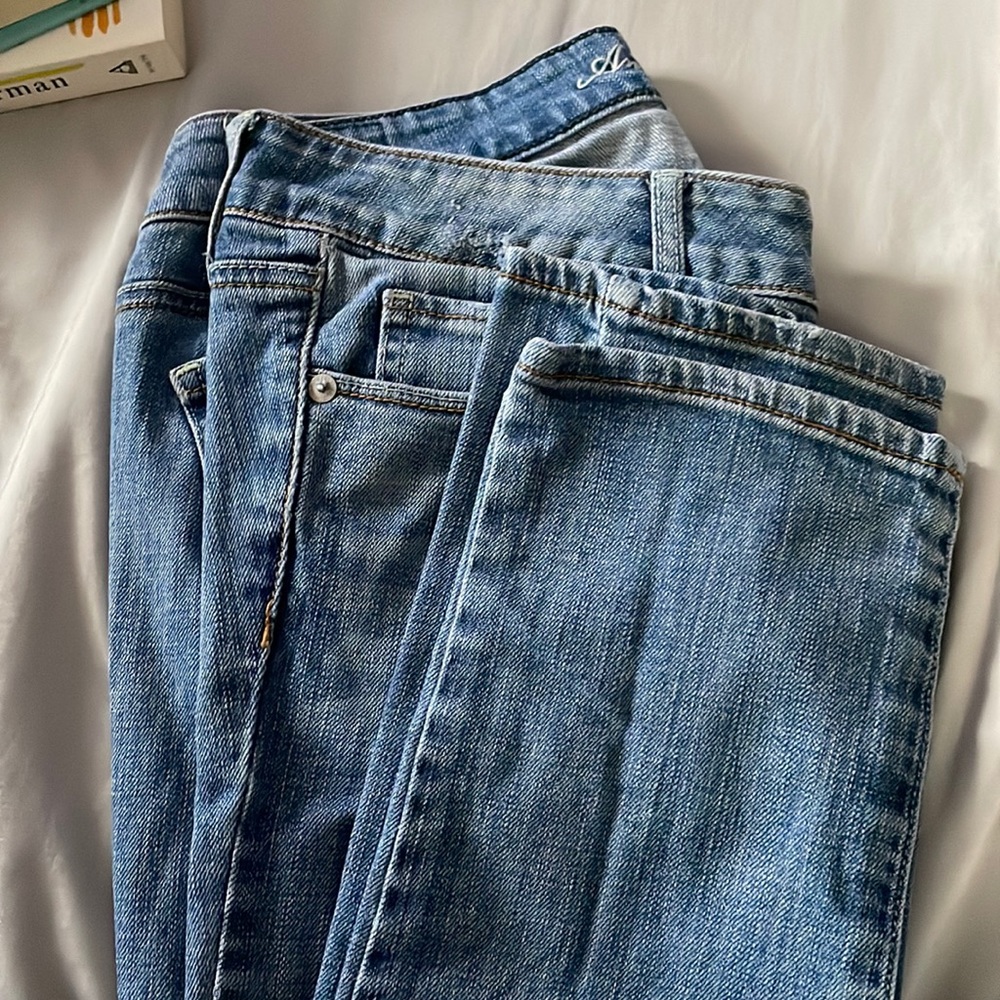 American eagle distressed straight leg jeans